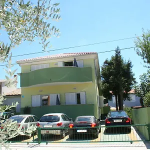 Apartment Victory, Umag